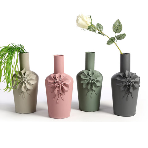Showpiece vases | FLOWER Metal Vase